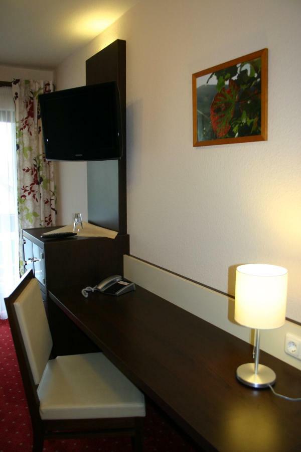Landhotel Salmen Oberkirch  Εξωτερικό φωτογραφία